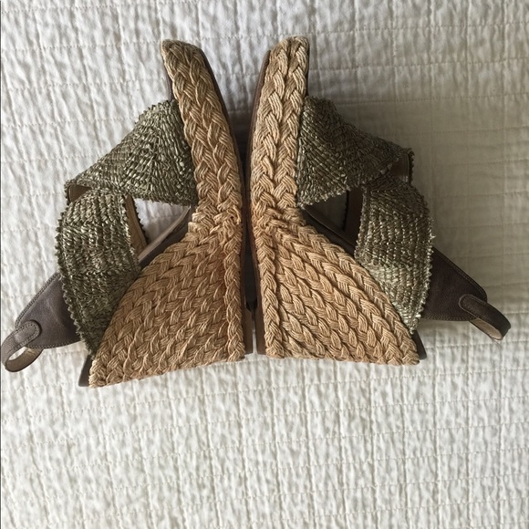 Stuart Weitzman olive raffia rope wedge sandals - Picture 4 of 13